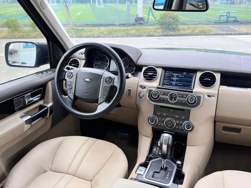 Land Rover Discovery 2012 — фото 24