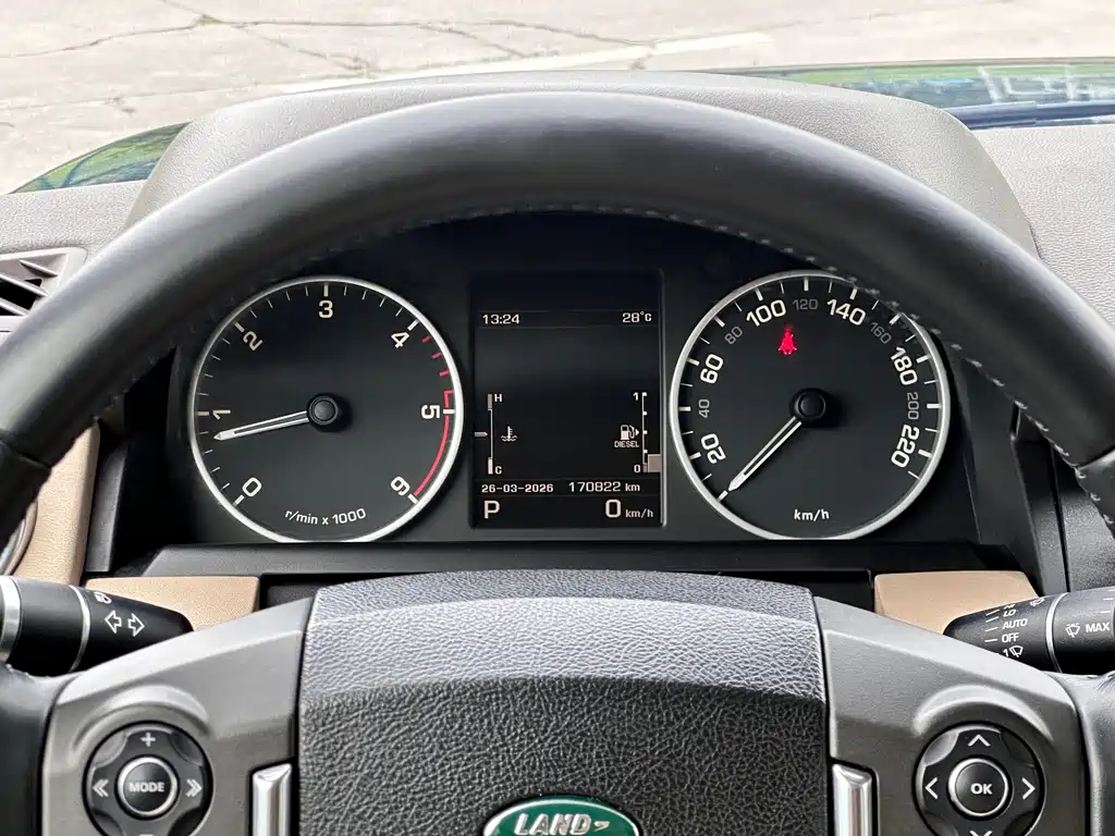 Land Rover Discovery 2012 — фото 23