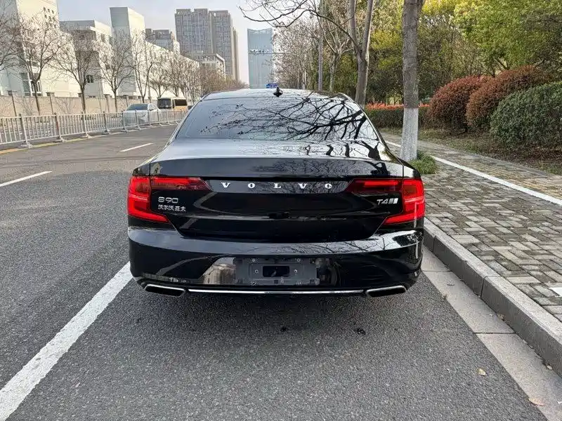Volvo S90 2019 — фото 11