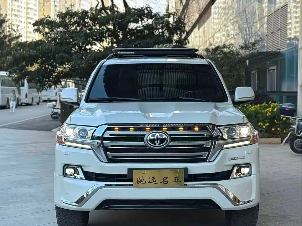 Toyota Land Cruiser 2020 — фото 2