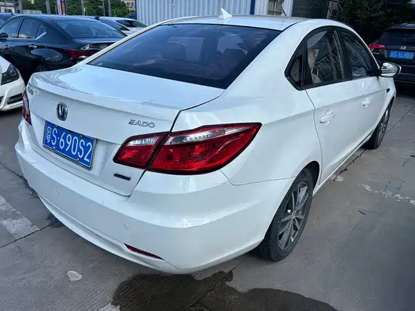 Changan Eado 2015