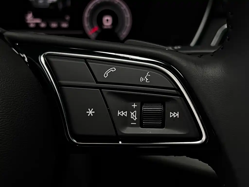 Audi A4L 2021 — фото 21