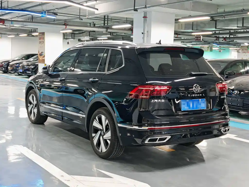 Volkswagen Tiguan L 2023 — фото 16