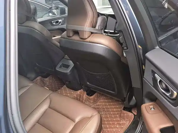 Volvo XC60 2023