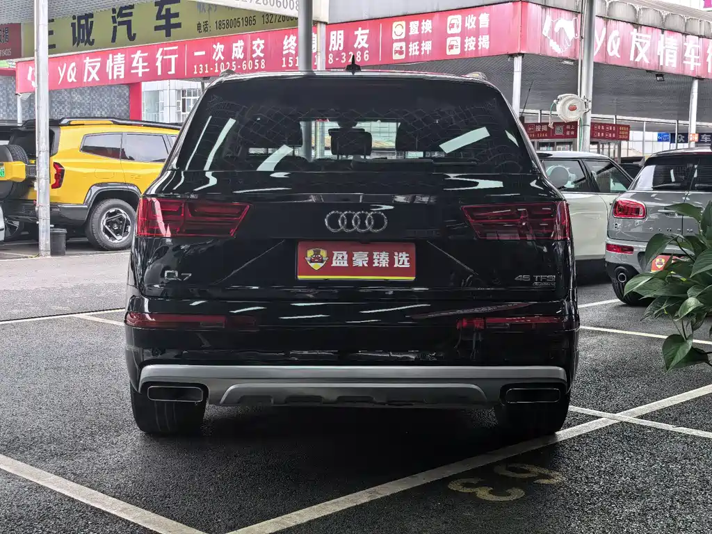 Audi Q7 2019 — фото 10