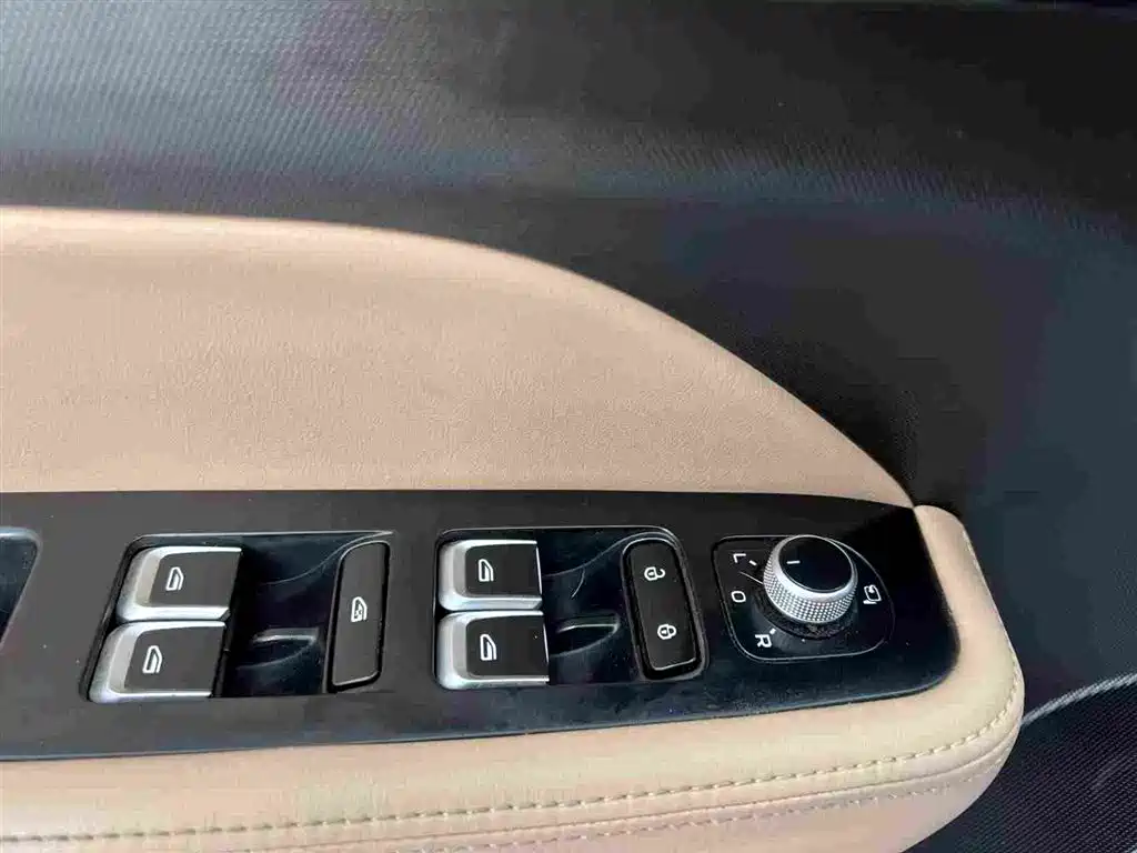 Geely Icon 2022 — фото 14