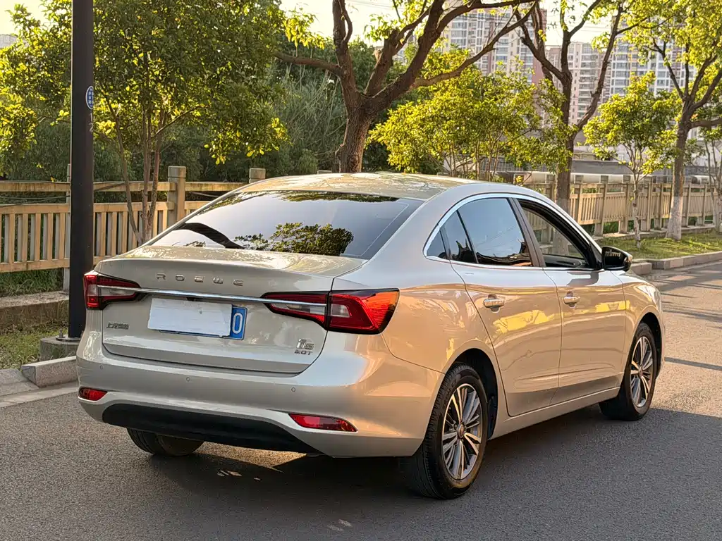 Roewe i5 2019 — фото 19