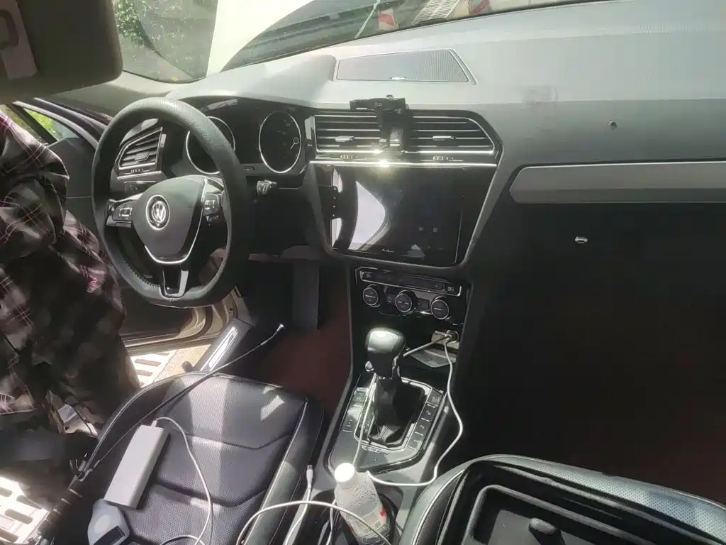 Volkswagen Tiguan L PHEV 2019 — фото 13
