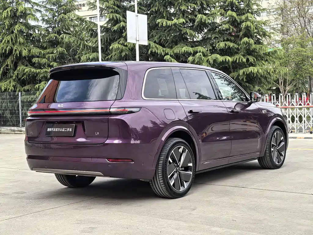 Li Auto Li L9 2025