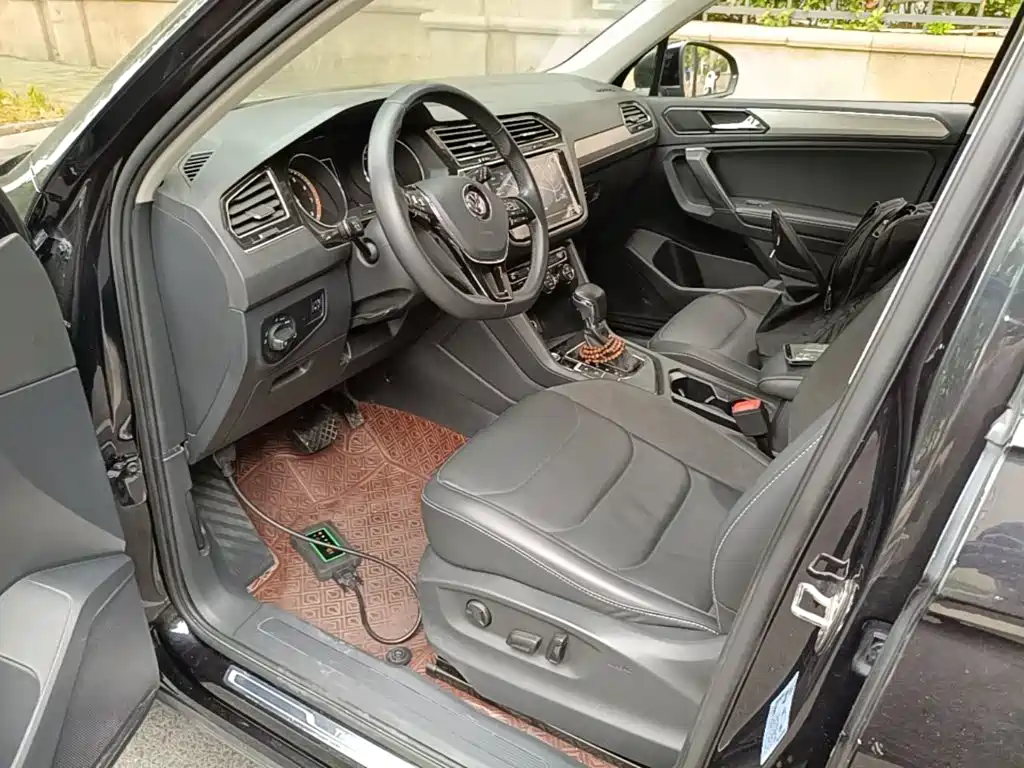 Volkswagen Tiguan L 2020 — фото 12