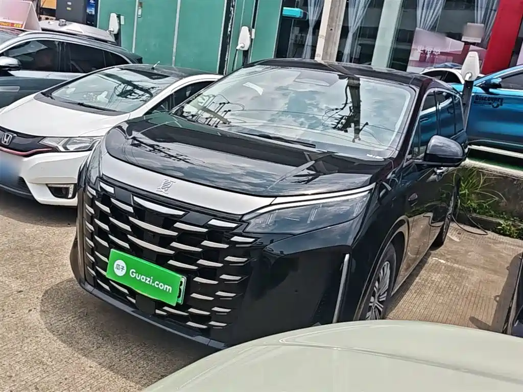 BYD Xia 2025 — фото 1