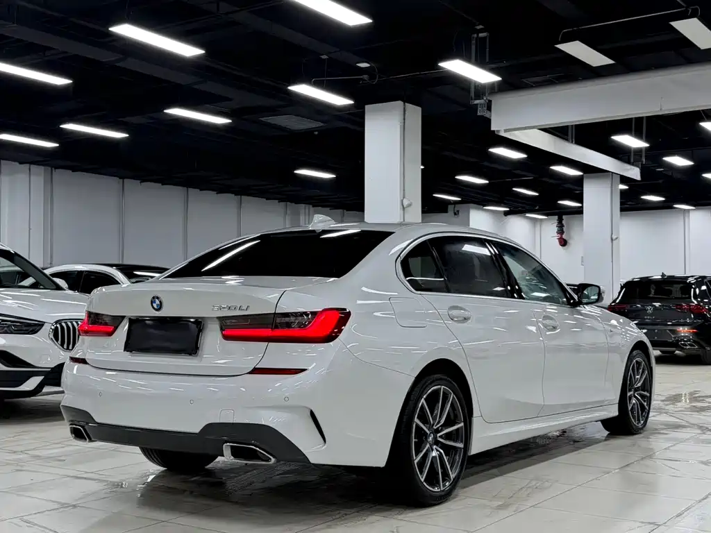 BMW 3 Series 2022