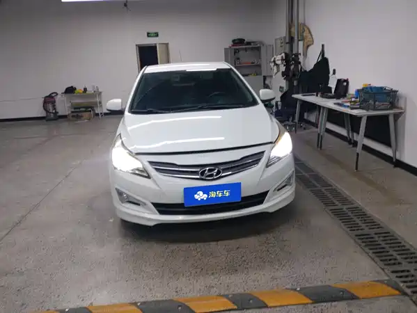 Hyundai Accent 2014