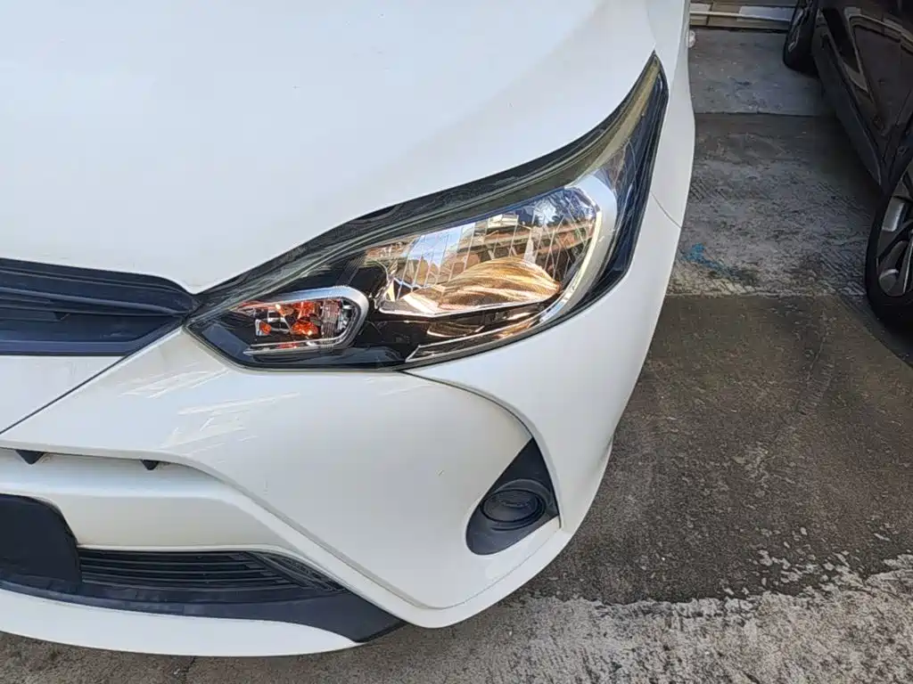 Toyota Yaris L 2019 — фото 24
