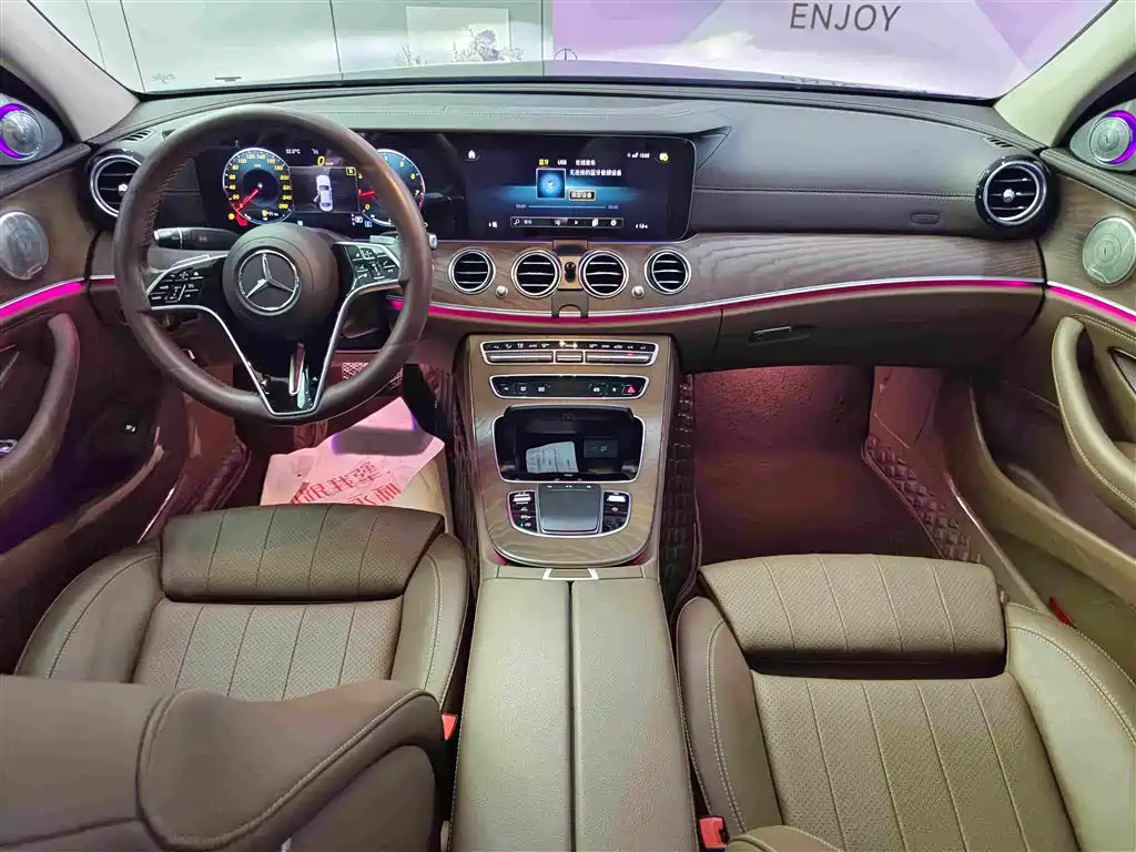 Mercedes-Benz E-Class 2021 — фото 12