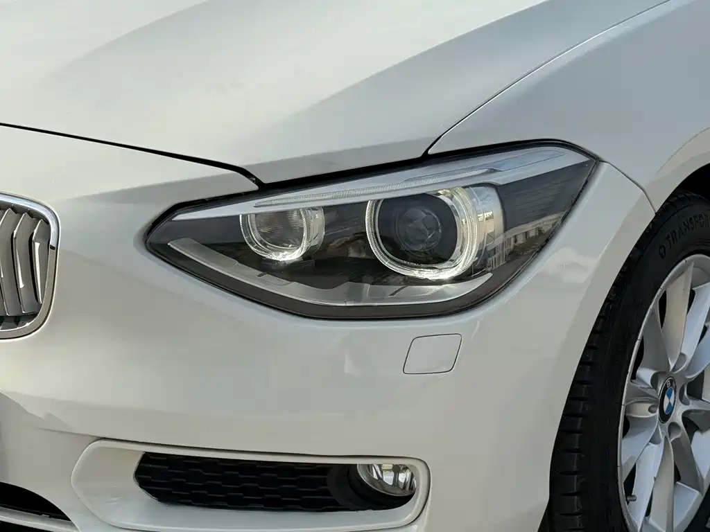 BMW 1 Series 2012 — фото 10