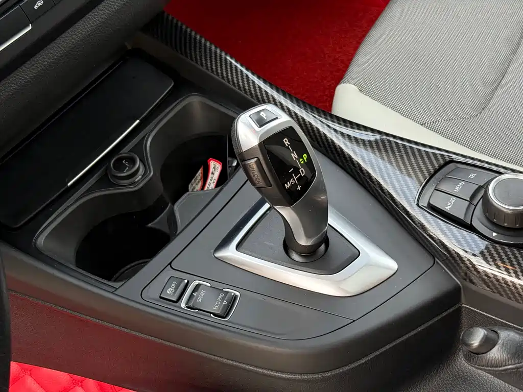 BMW 1 Series 2012 — фото 18