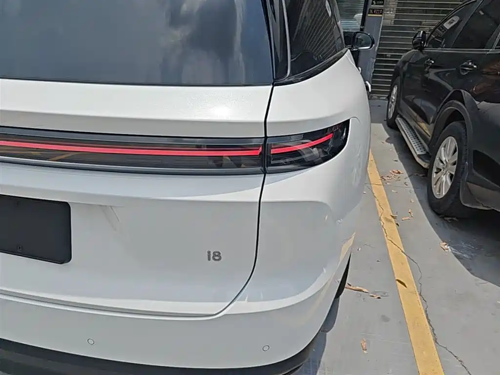 Li Auto i8 2026 — фото 8