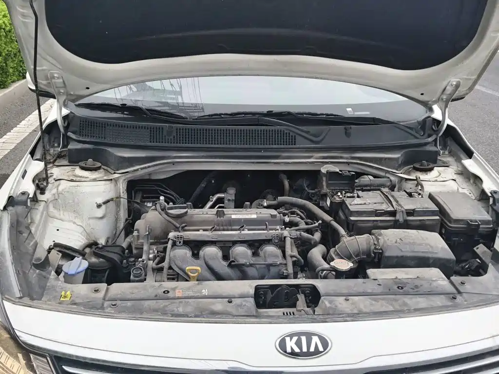 Kia Forte 2018 — фото 16