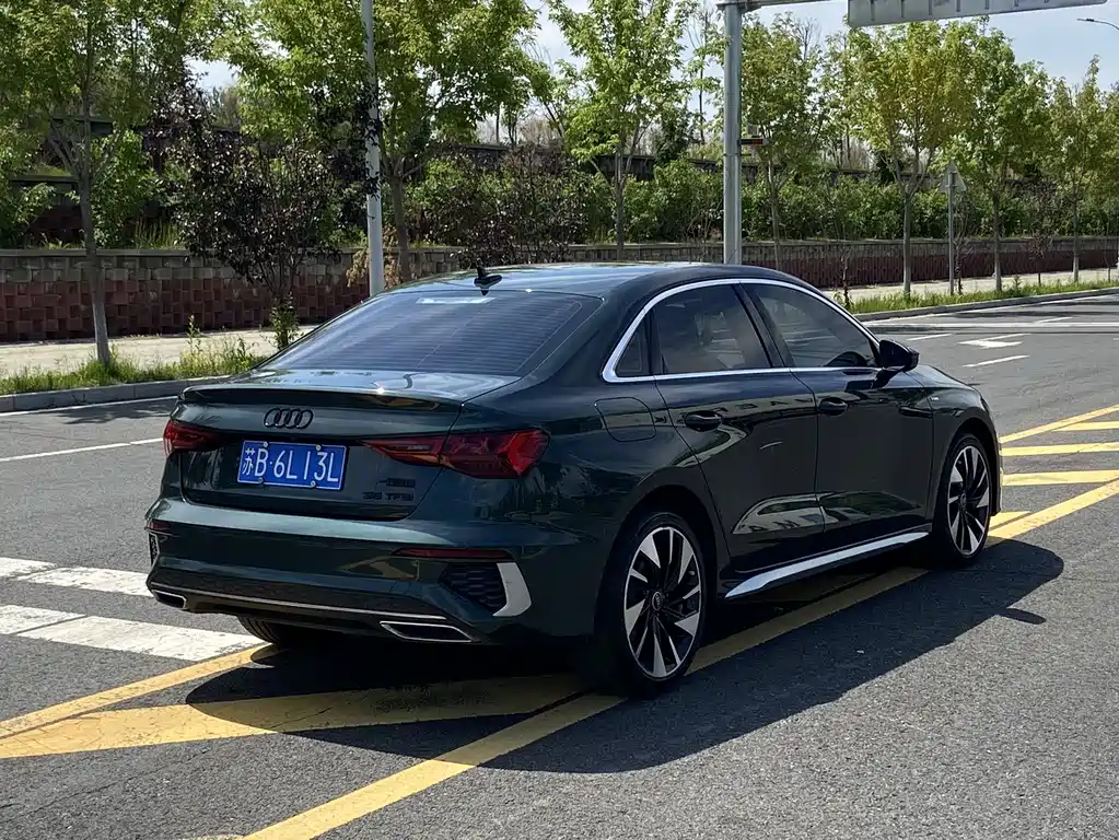 Audi A3 2023 — фото 15