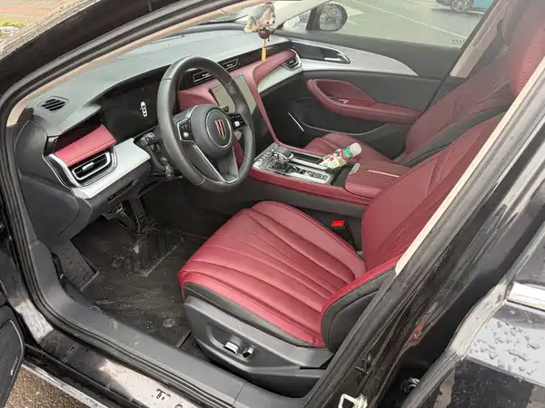 Hongqi H5 2025