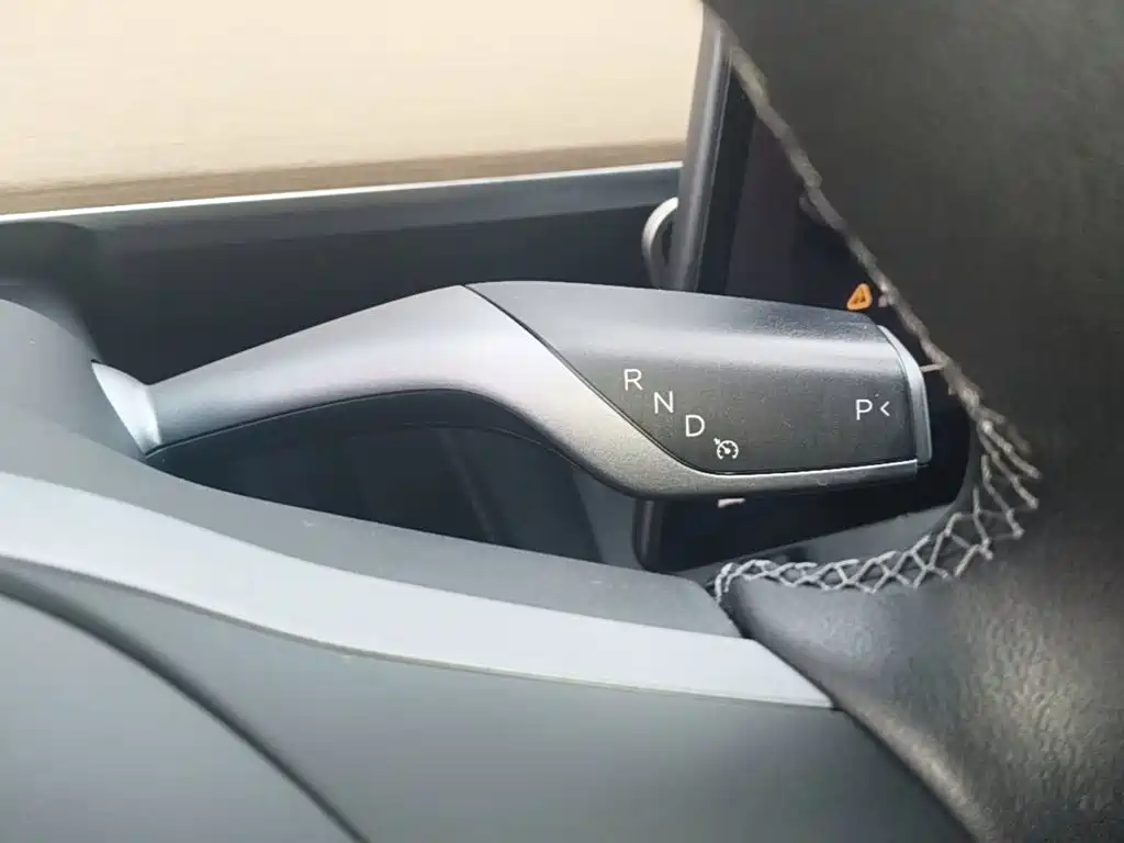 Tesla Model Y 2022 — фото 10