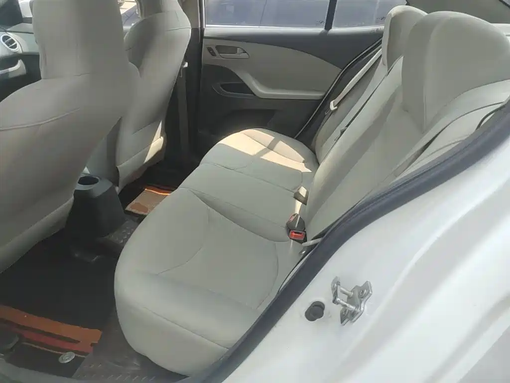 Chevrolet Sail 2016 — фото 17