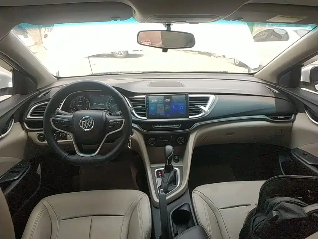 Buick Excelle 2017 — фото 10