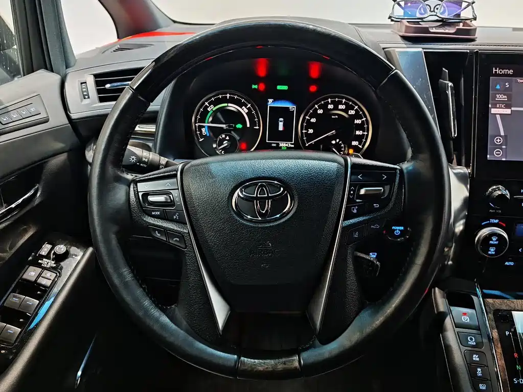 Toyota Vellfire 2022 — фото 12