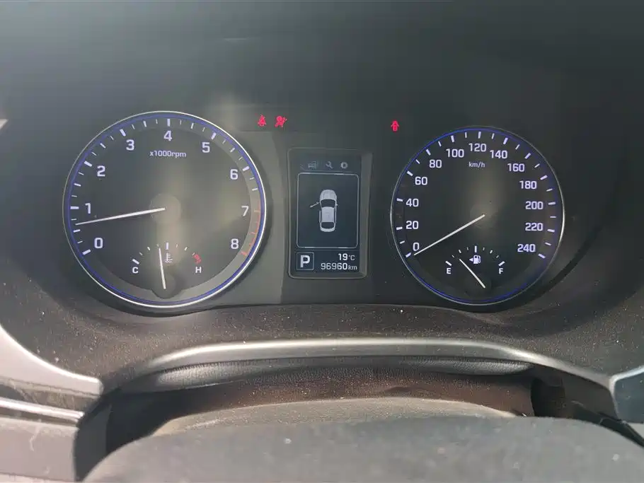 Hyundai Mistra 2014 — фото 14