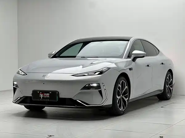 Geely Galaxy E8 2025