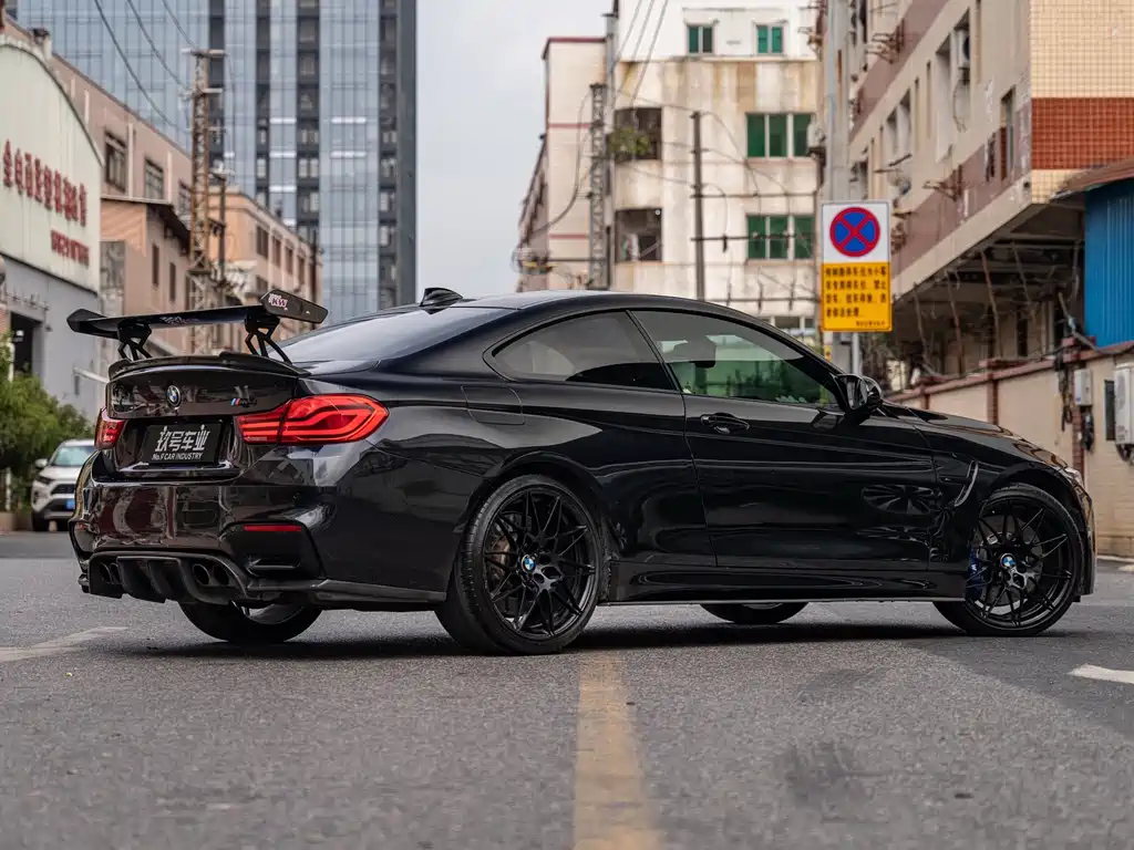 BMW M4 2019 — фото 3