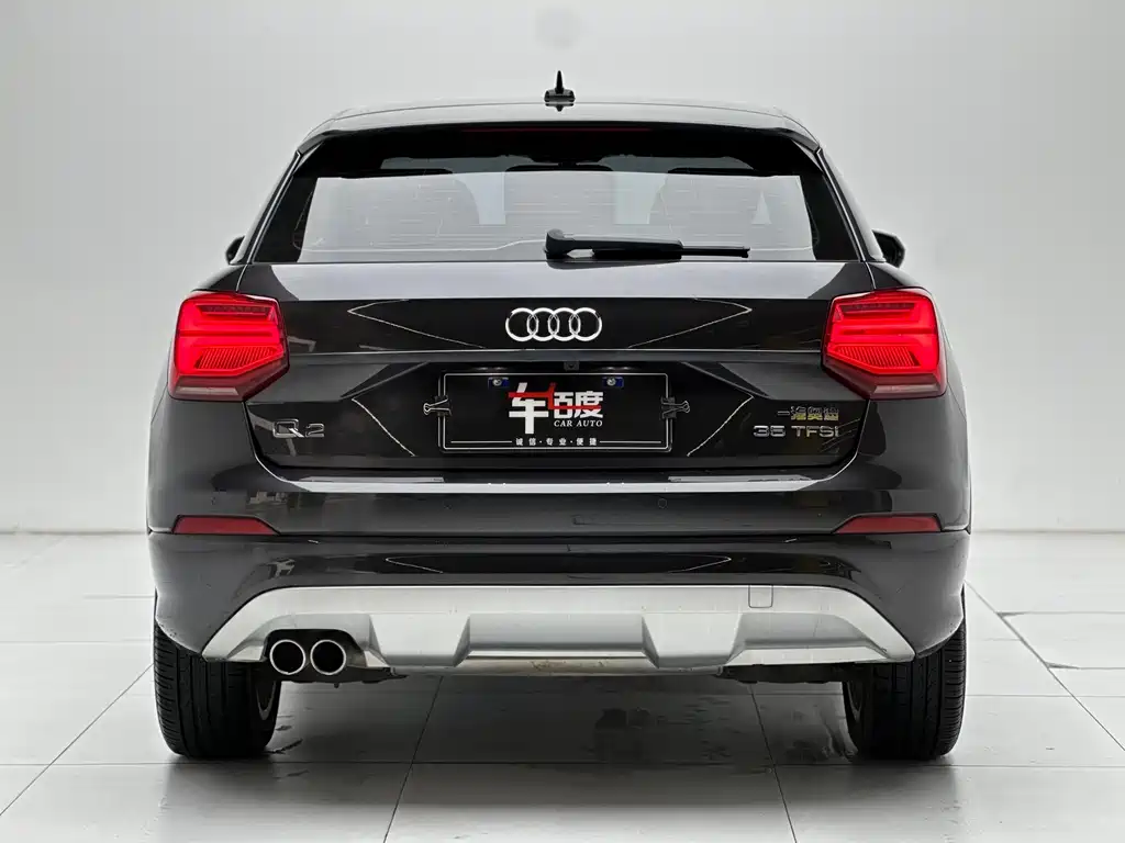 Audi Q2L 2019 — фото 5