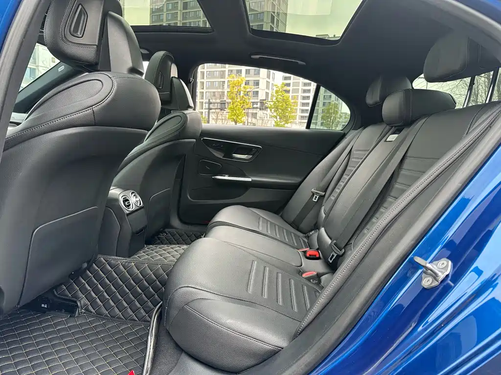 Mercedes-Benz C-Class 2022 — фото 10