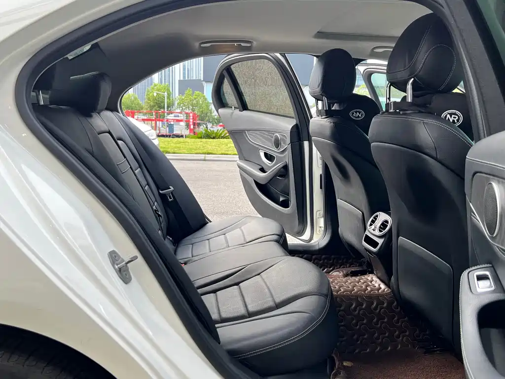 Mercedes-Benz C-Class 2019 — фото 6