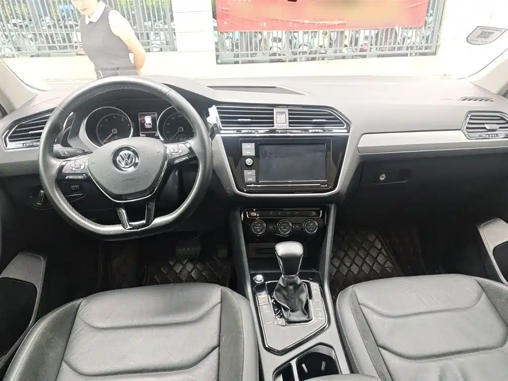 Volkswagen Tiguan L 2019 — фото 13