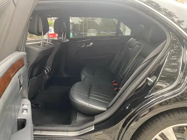 Mercedes-Benz E-Class 2015