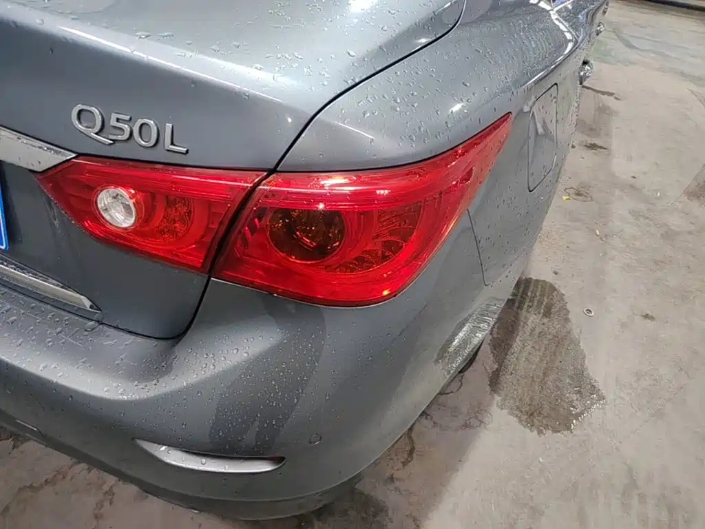 Infiniti Q50L 2015 — фото 24