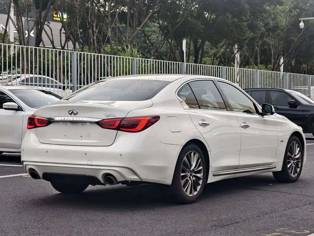 Infiniti Q50L 2019 — фото 5