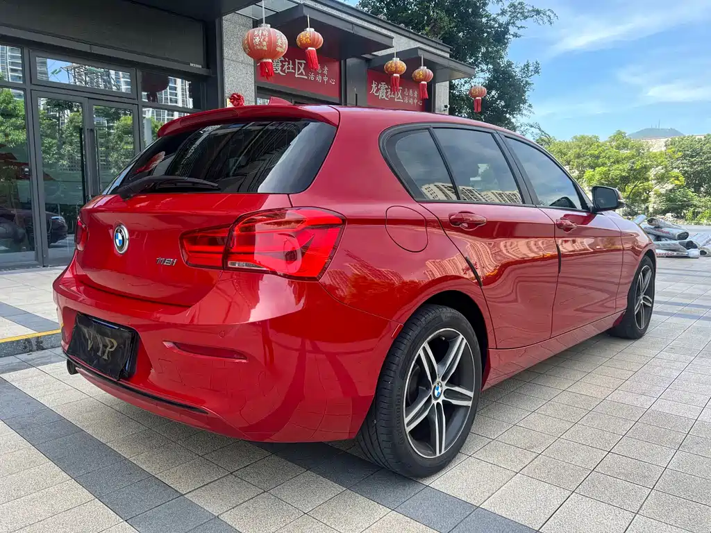 BMW 1 Series 2019 — фото 17