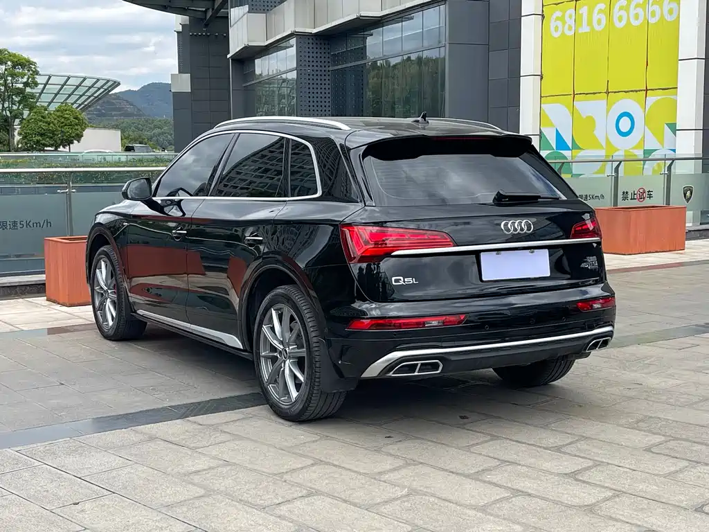 Audi Q5L 2022 — фото 4