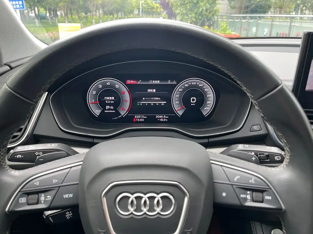 Audi Q5L 2022 — фото 10