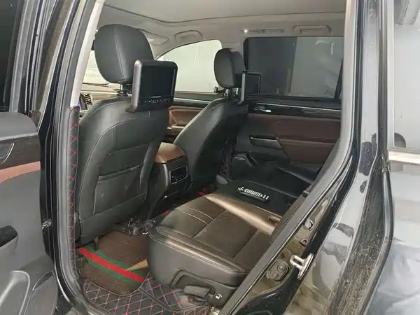 GAC Trumpchi GS8 2017
