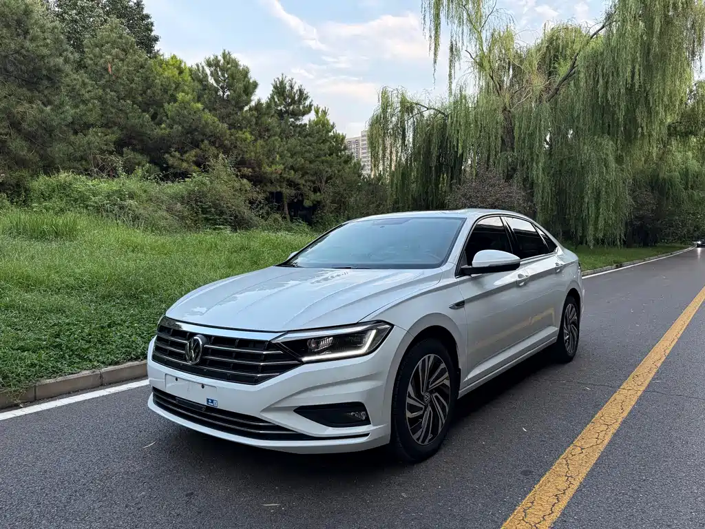 Volkswagen Sagitar 2021