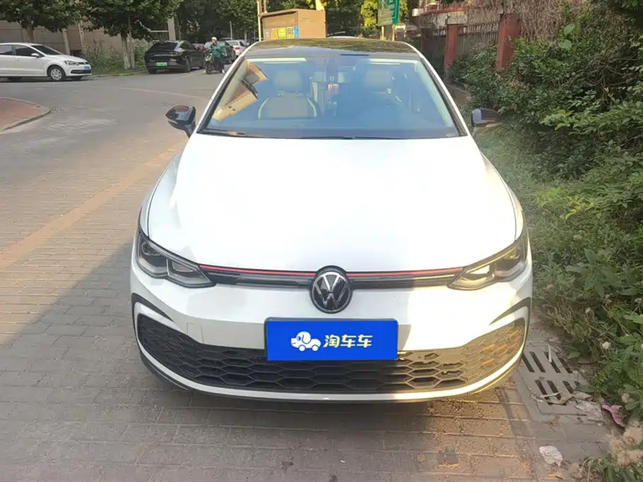 Volkswagen Golf 2024