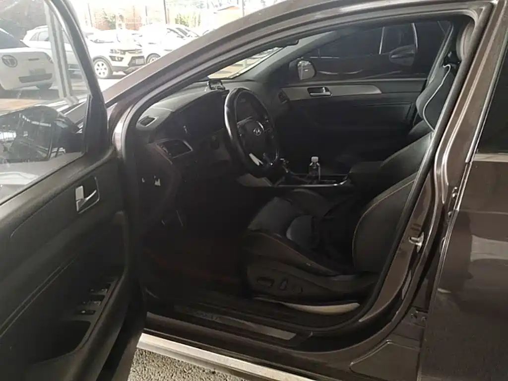 Hyundai Sonata 2015 — фото 21