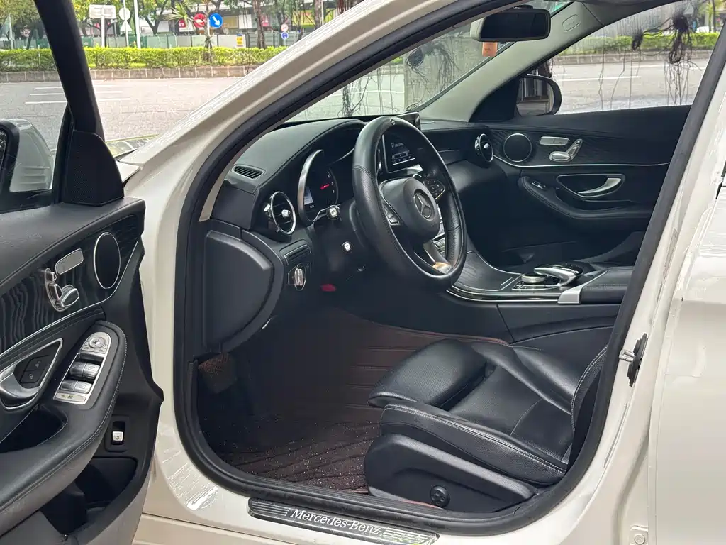 Mercedes-Benz C-Class 2015 — фото 6