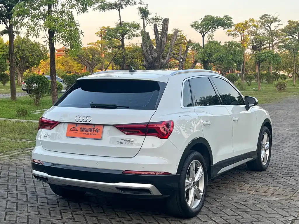 Audi Q3 2022 — фото 16