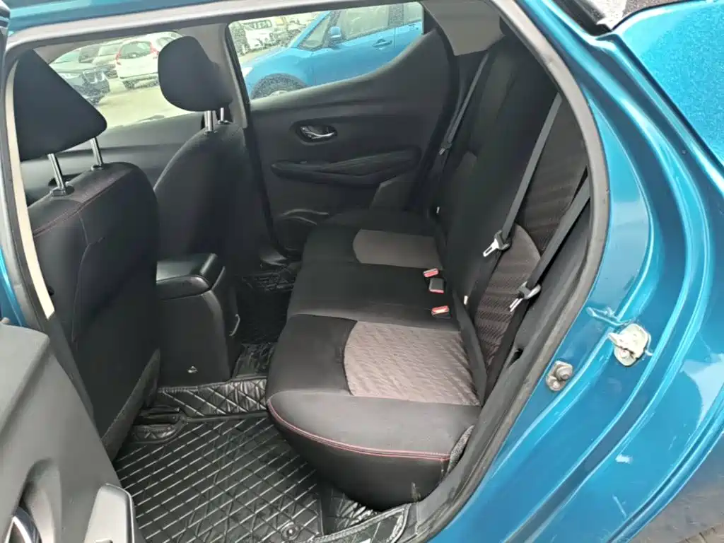 Nissan Bluebird 2018 — фото 17