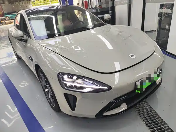 Xiaomi SU7 2025